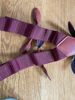 EMMY “The Sassy Suspenders” Hosenträger burgundy polkadots