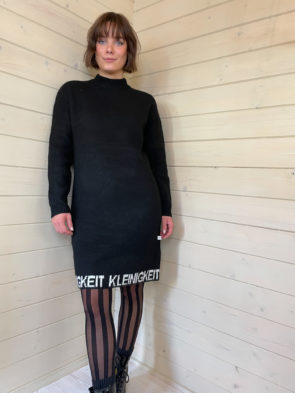 KLEINIGKEIT “Wollma Hayek Dress” Kleid schwarz