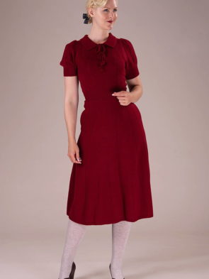 Emmy “The Peachy Keen Dress” Burgundy Kleid
